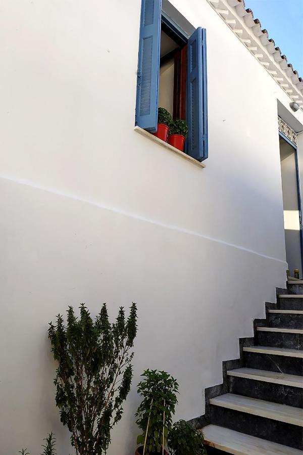 Ariadne,Traditional Apartment In Centre Of Poros Poros Town Eksteriør bilde