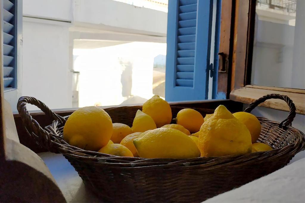 Ariadne,Traditional Apartment In Centre Of Poros Poros Town Eksteriør bilde
